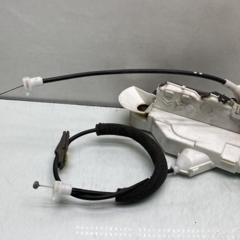 Serrure avant gauche PEUGEOT 3008 1 Photo n°4