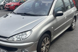 Charniere de capot PEUGEOT 206