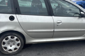 Charniere de capot PEUGEOT 206