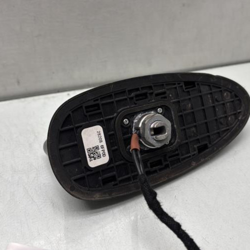 Antenne NISSAN QASHQAI 2 Photo n°4