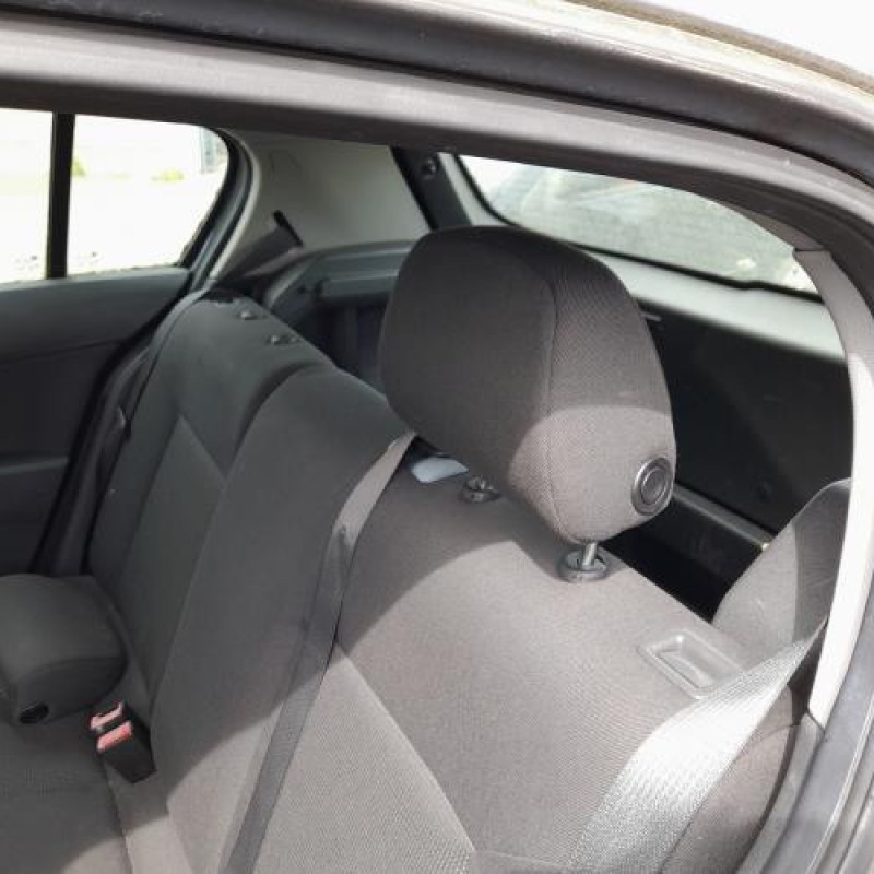 Calandre OPEL ASTRA H Photo n°16