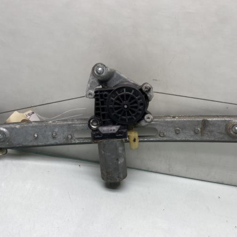 Leve vitre electrique arriere gauche BMW SERIE 3 E46 Photo n°3