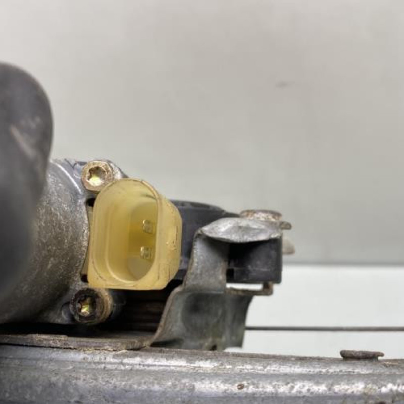 Leve vitre electrique arriere gauche BMW SERIE 3 E46 Photo n°4