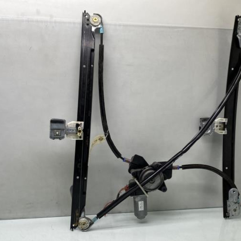Leve vitre electrique avant droit CHRYSLER GRAND VOYAGER 4 Photo n°1