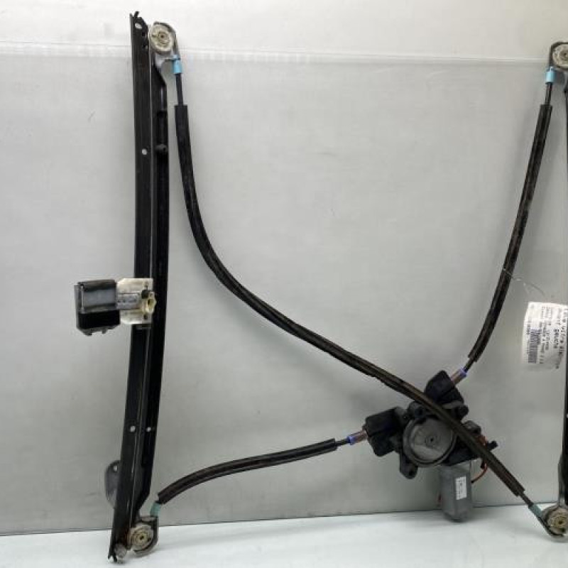 Leve vitre electrique avant gauche CHRYSLER GRAND VOYAGER 4 Photo n°2