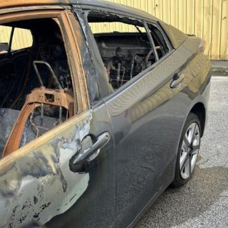 Moto ventilateur radiateur TOYOTA PRIUS 4 Photo n°9