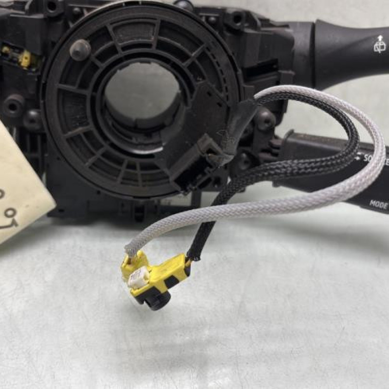 Com (Bloc Contacteur Tournant+Commodo Essuie Glace+Commodo Phare) RENAULT CLIO 5 Photo n°4