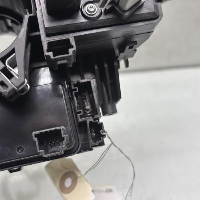 Com (Bloc Contacteur Tournant+Commodo Essuie Glace+Commodo Phare) RENAULT CLIO 5 Photo n°6