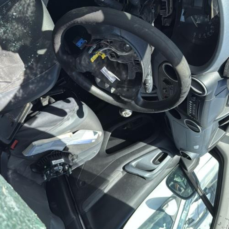 Custode arriere gauche PEUGEOT PARTNER 2 Photo n°18