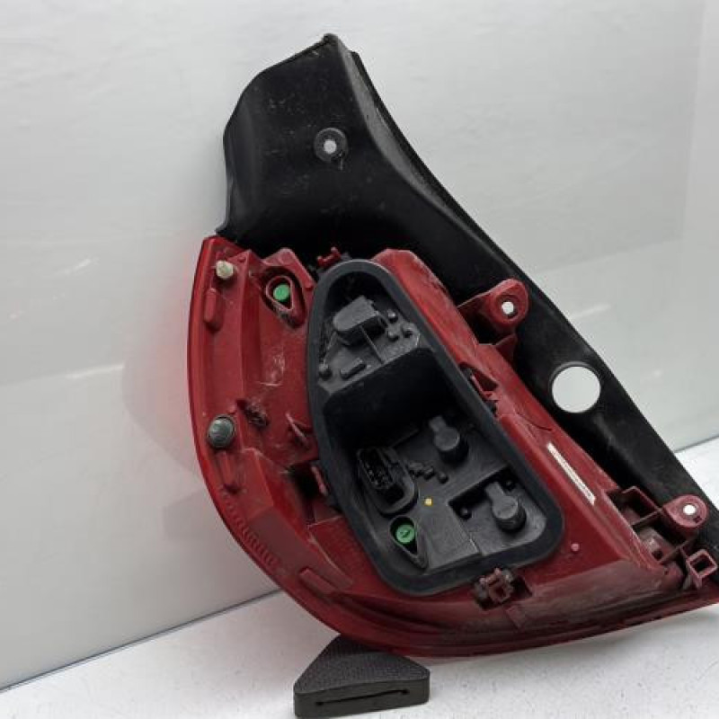 Feu arriere principal droit (feux) RENAULT CLIO 3 Photo n°4