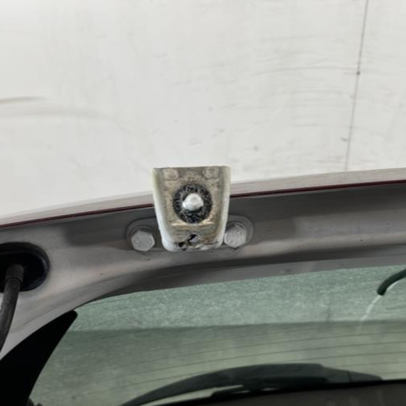 Malle/Hayon arriere CITROEN DS3 Photo n°7