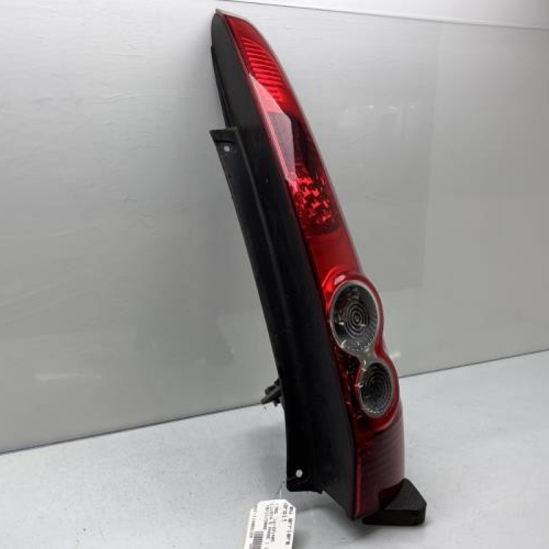 Feu arriere principal droit (feux) FORD FIESTA 5 Photo n°2