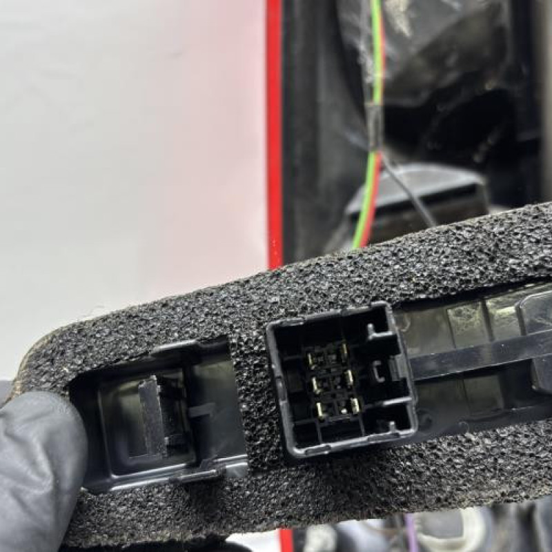 Feu arriere principal droit (feux) FORD FIESTA 5 Photo n°4