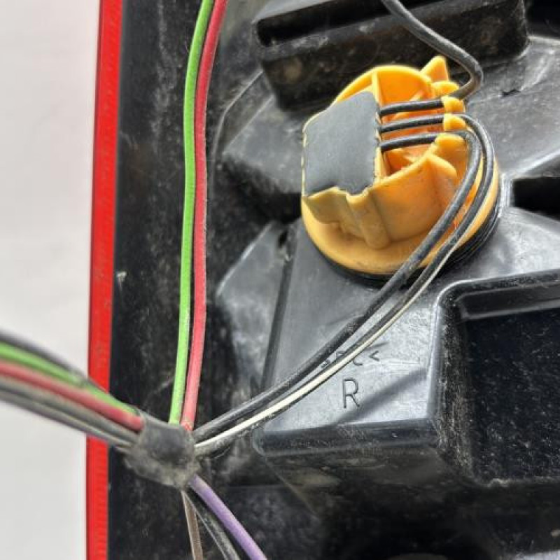 Feu arriere principal droit (feux) FORD FIESTA 5 Photo n°5