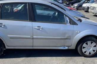 Feu arriere principal droit (feux) FORD FIESTA 5