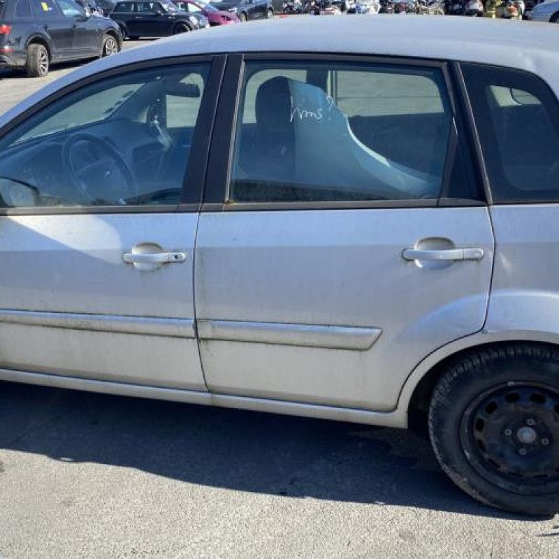 Feu arriere principal droit (feux) FORD FIESTA 5 Photo n°13