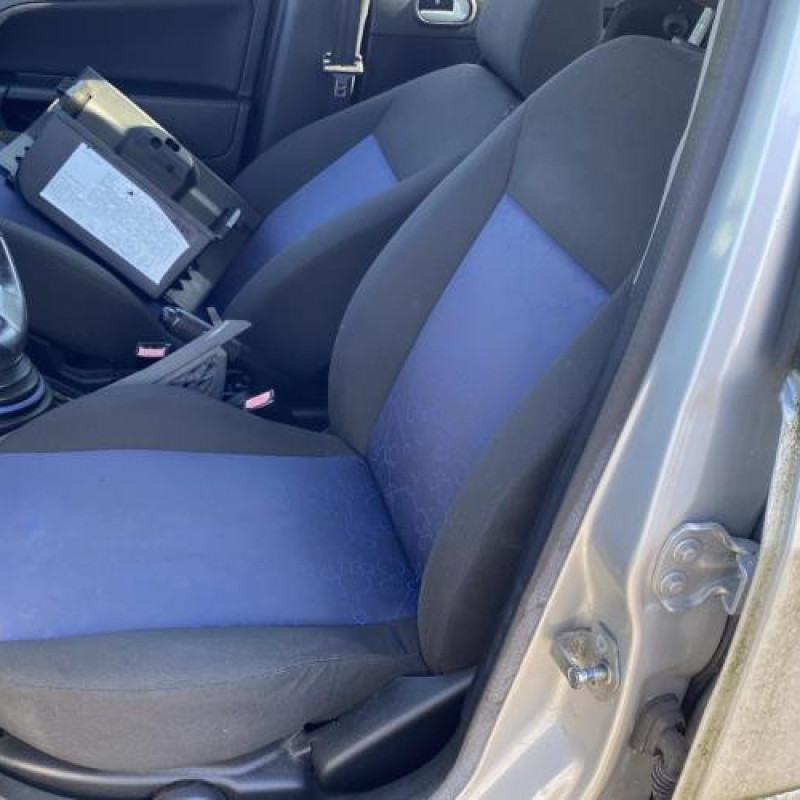 Feu arriere principal droit (feux) FORD FIESTA 5 Photo n°18