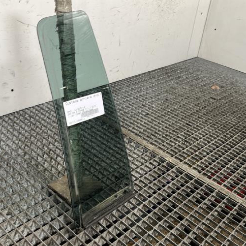 Custode arriere droit (porte) OPEL ZAFIRA B Photo n°3