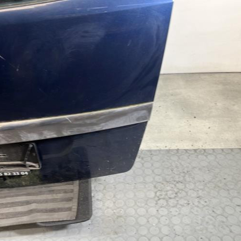 Malle/Hayon arriere OPEL ZAFIRA B Photo n°7