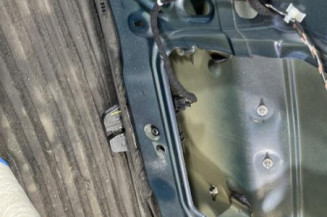 Malle/Hayon arriere OPEL ZAFIRA B