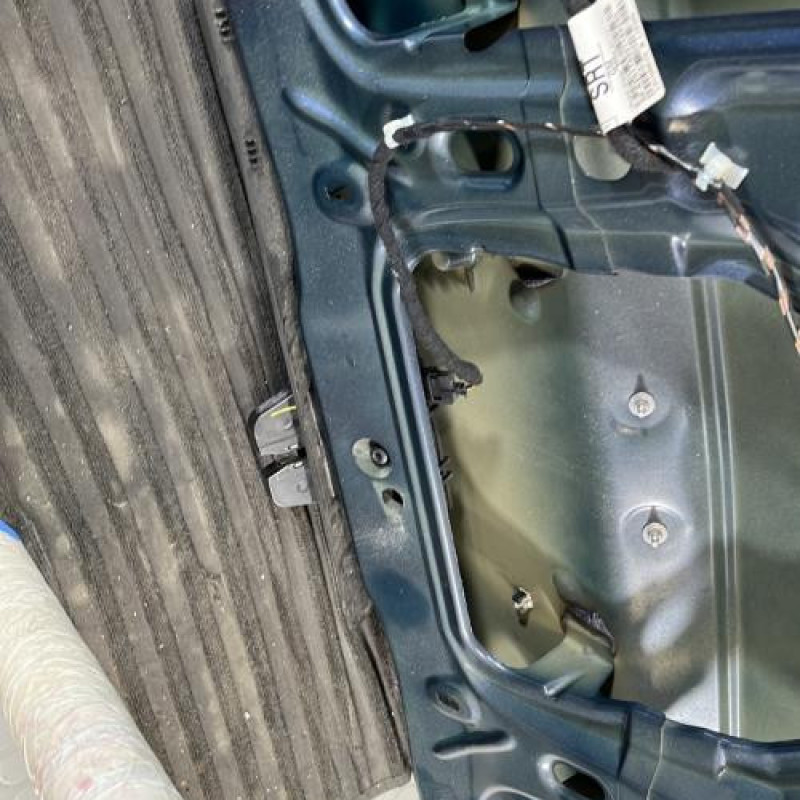 Malle/Hayon arriere OPEL ZAFIRA B Photo n°12