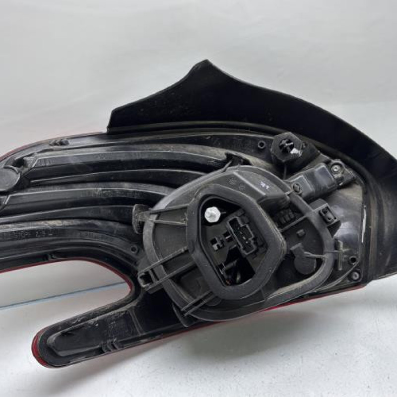 Feu arriere principal droit (feux) PEUGEOT 208 1 Photo n°6