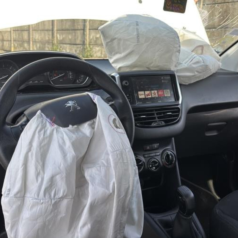 Ecran GPS PEUGEOT 208 1 Photo n°20