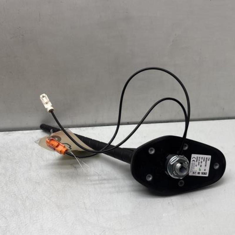 Antenne PEUGEOT 208 2 Photo n°3