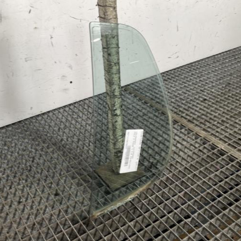 Custode arriere gauche (porte) VOLKSWAGEN POLO 3 Photo n°1