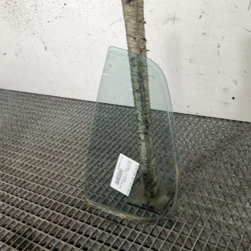 Custode arriere gauche (porte) VOLKSWAGEN POLO 3 Photo n°3