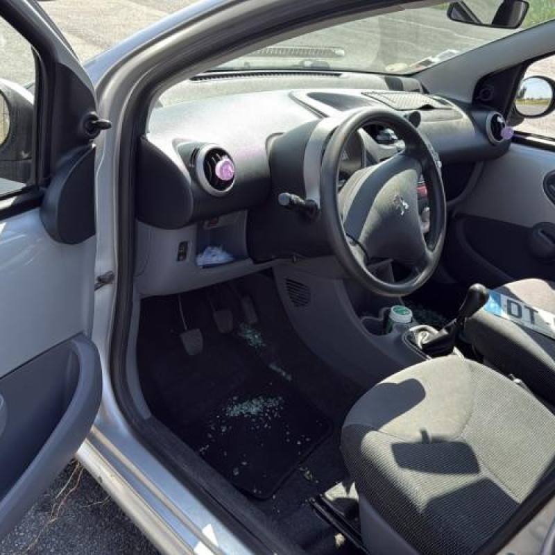 Moteur essuie glace avant PEUGEOT 107 Photo n°14