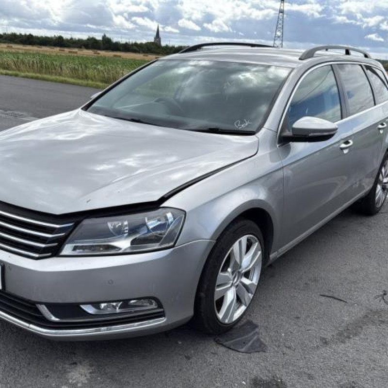 Moteur essuie glace arriere VOLKSWAGEN PASSAT 6 Photo n°5