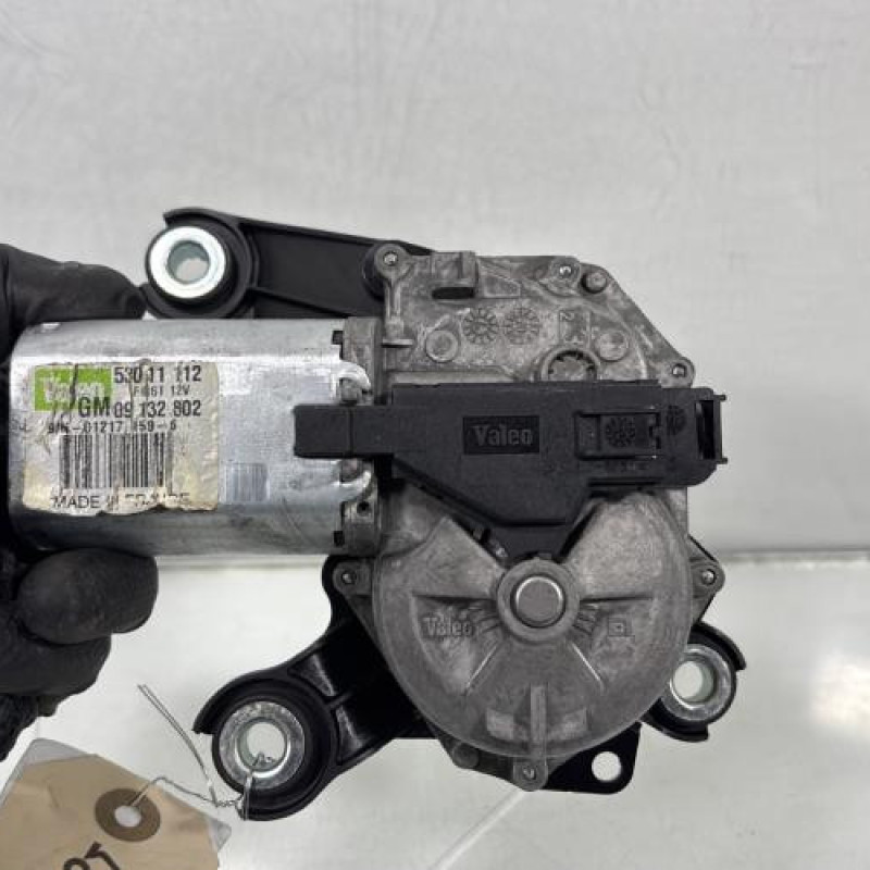 Moteur essuie glace arriere OPEL CORSA C Photo n°1