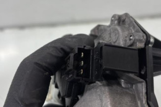 Moteur essuie glace arriere OPEL CORSA C