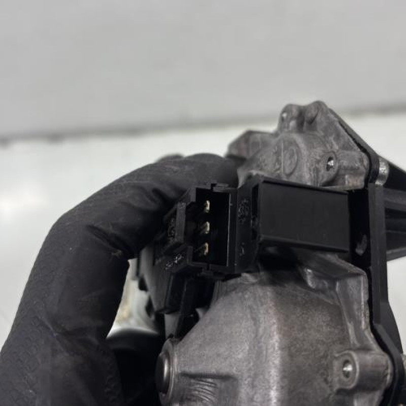 Moteur essuie glace arriere OPEL CORSA C Photo n°4