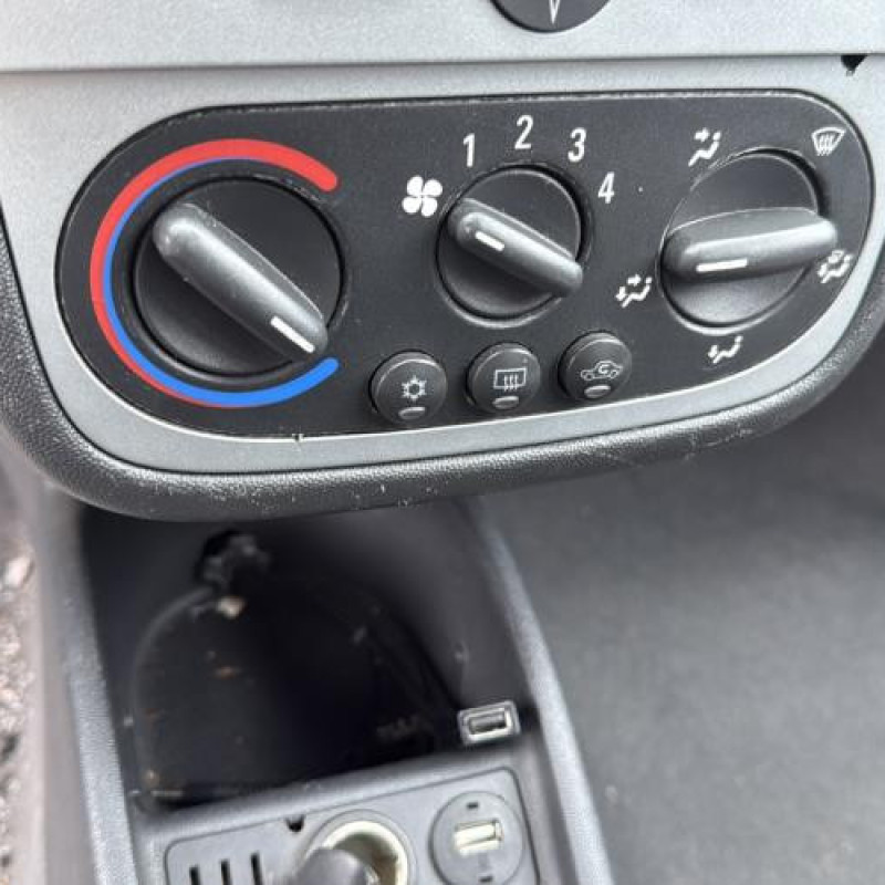 Moteur essuie glace arriere OPEL CORSA C Photo n°18