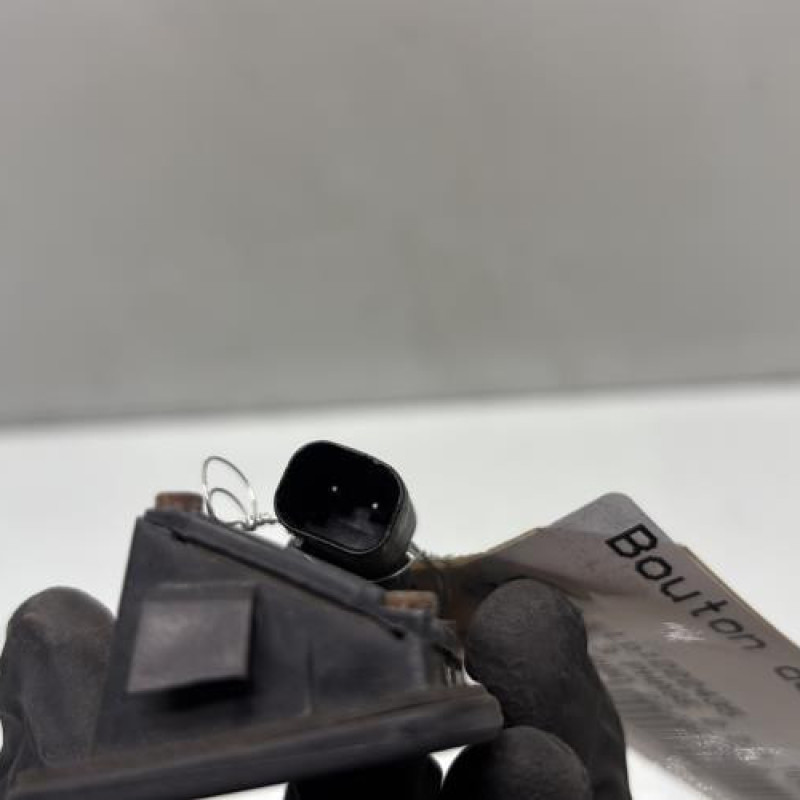 Bouton de coffre FORD MONDEO 3 Photo n°3