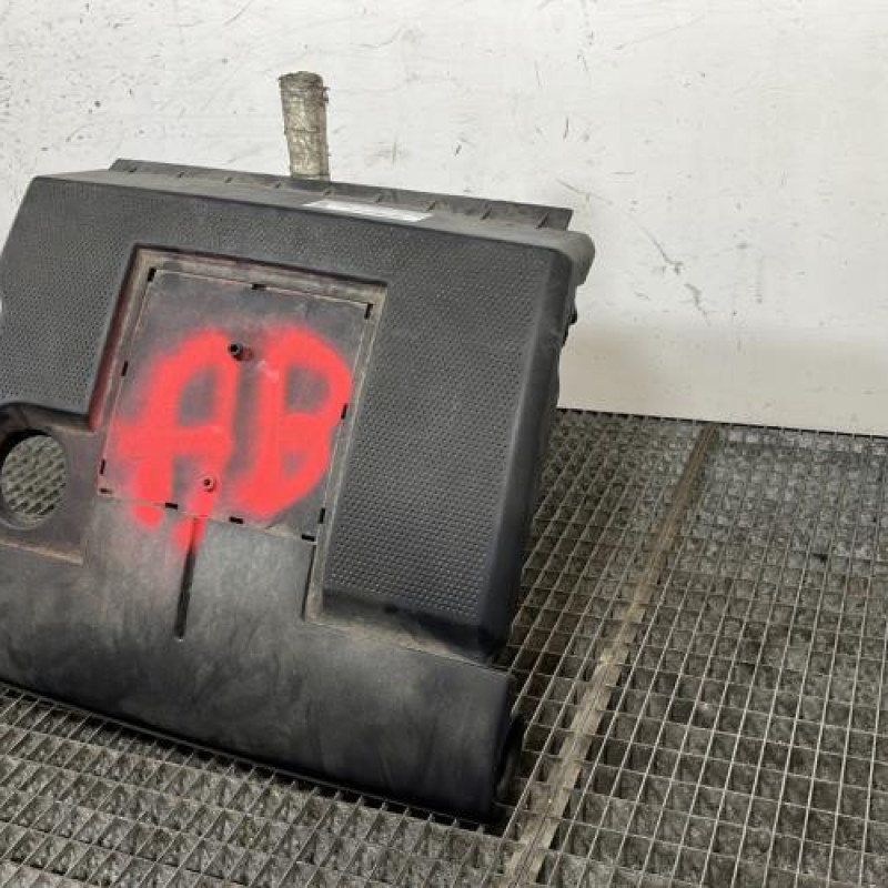 Cache moteur  VOLKSWAGEN POLO 4 Photo n°3