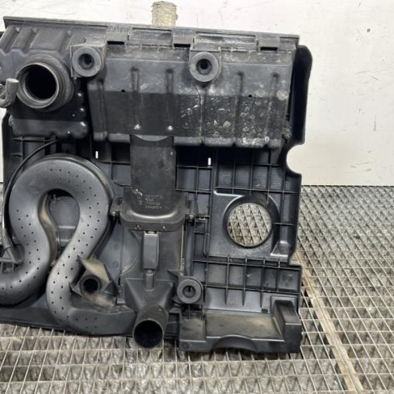 Cache moteur  VOLKSWAGEN POLO 4 Photo n°4