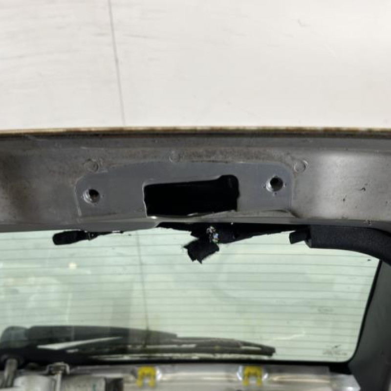 Malle/Hayon arriere SAAB 9.5 1 Photo n°7