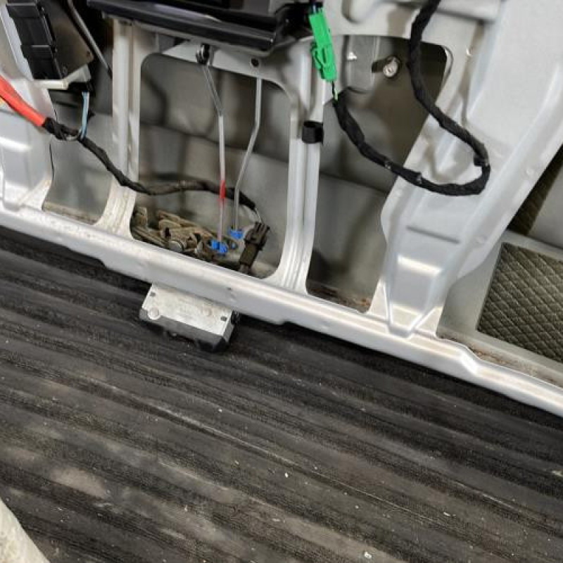 Malle/Hayon arriere SAAB 9.5 1 Photo n°8