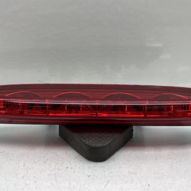 Feu arriere stop central PEUGEOT 208 1 Photo n°1