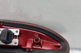 Feu arriere stop central PEUGEOT 208 1