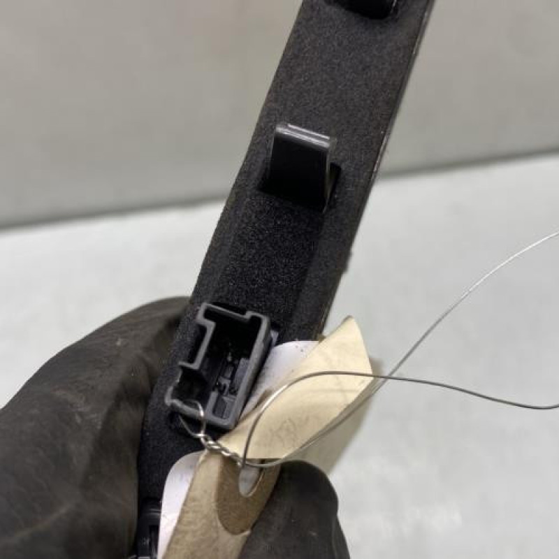 Feu arriere stop central PEUGEOT 308 2 Photo n°3