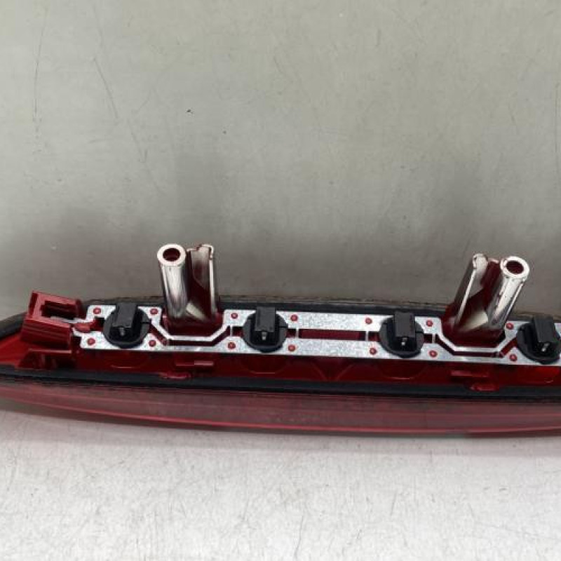 Feu arriere stop central PEUGEOT 208 1 Photo n°3