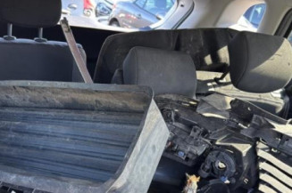 Custode avant droit (porte) RENAULT CAPTUR 1