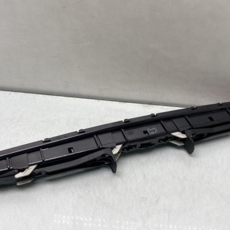 Feu arriere stop central MERCEDES CLASSE E 211 Photo n°2