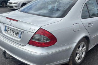 Feu arriere stop central MERCEDES CLASSE E 211