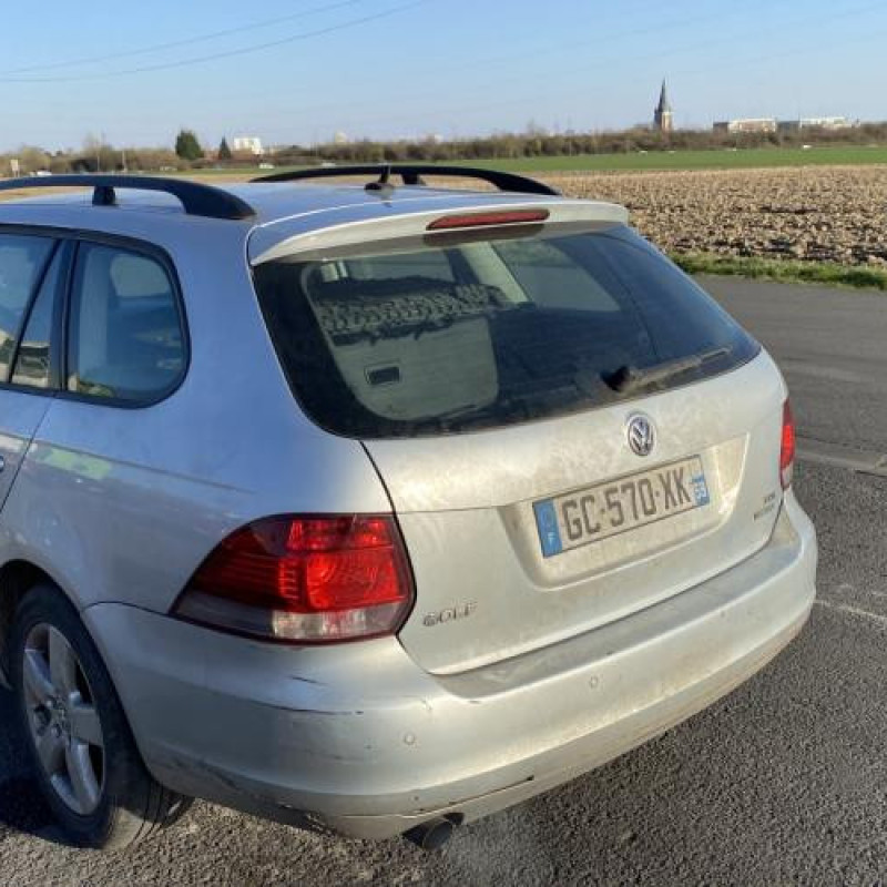 Feu arriere stop central VOLKSWAGEN GOLF 6 Photo n°8