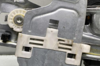 Leve vitre electrique arriere droit PEUGEOT 2008 1